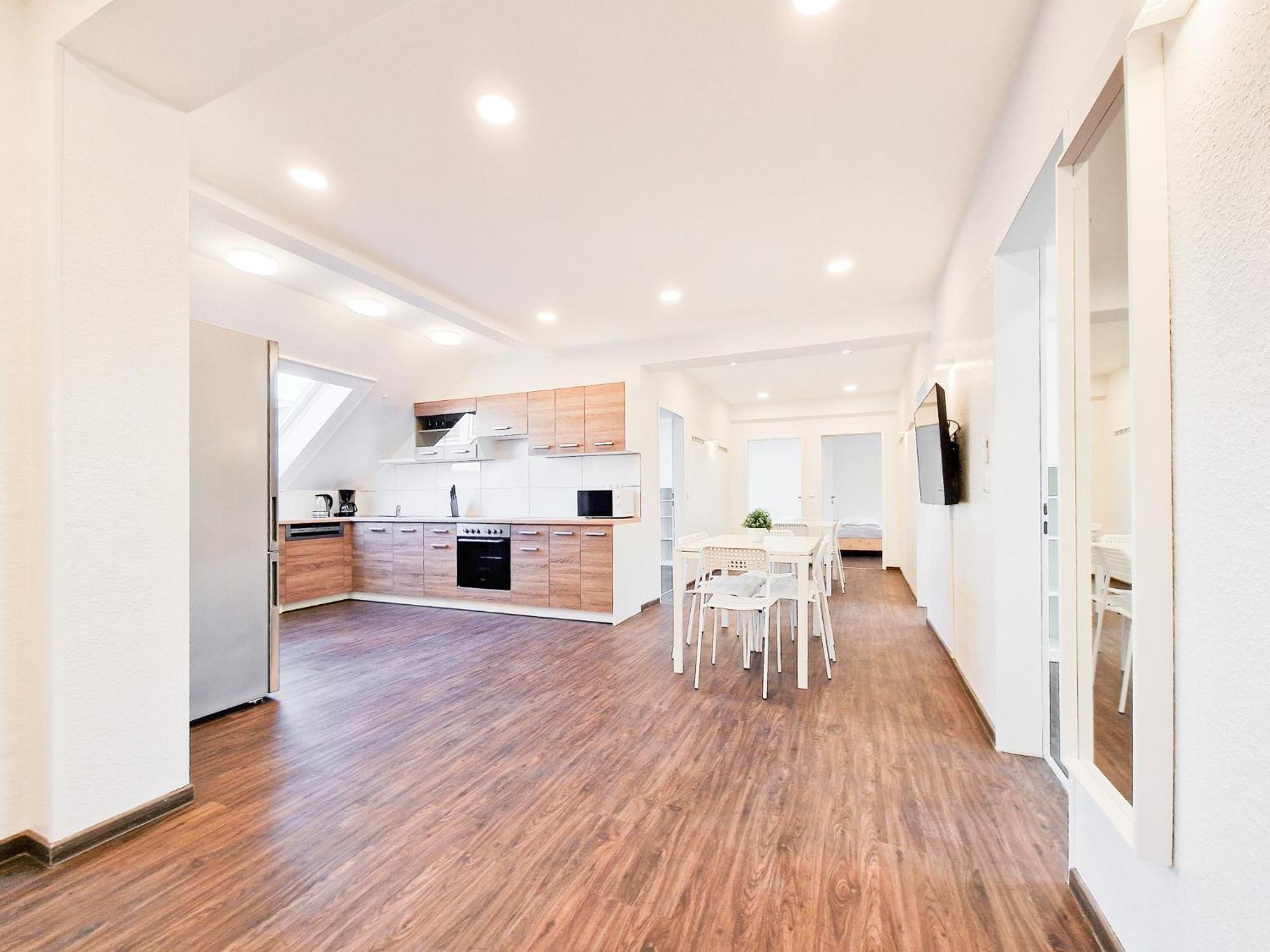 Raj Living - City Center Apartments With 5 Rooms - 10 Min Messe Dus Düsseldorf Eksteriør bilde