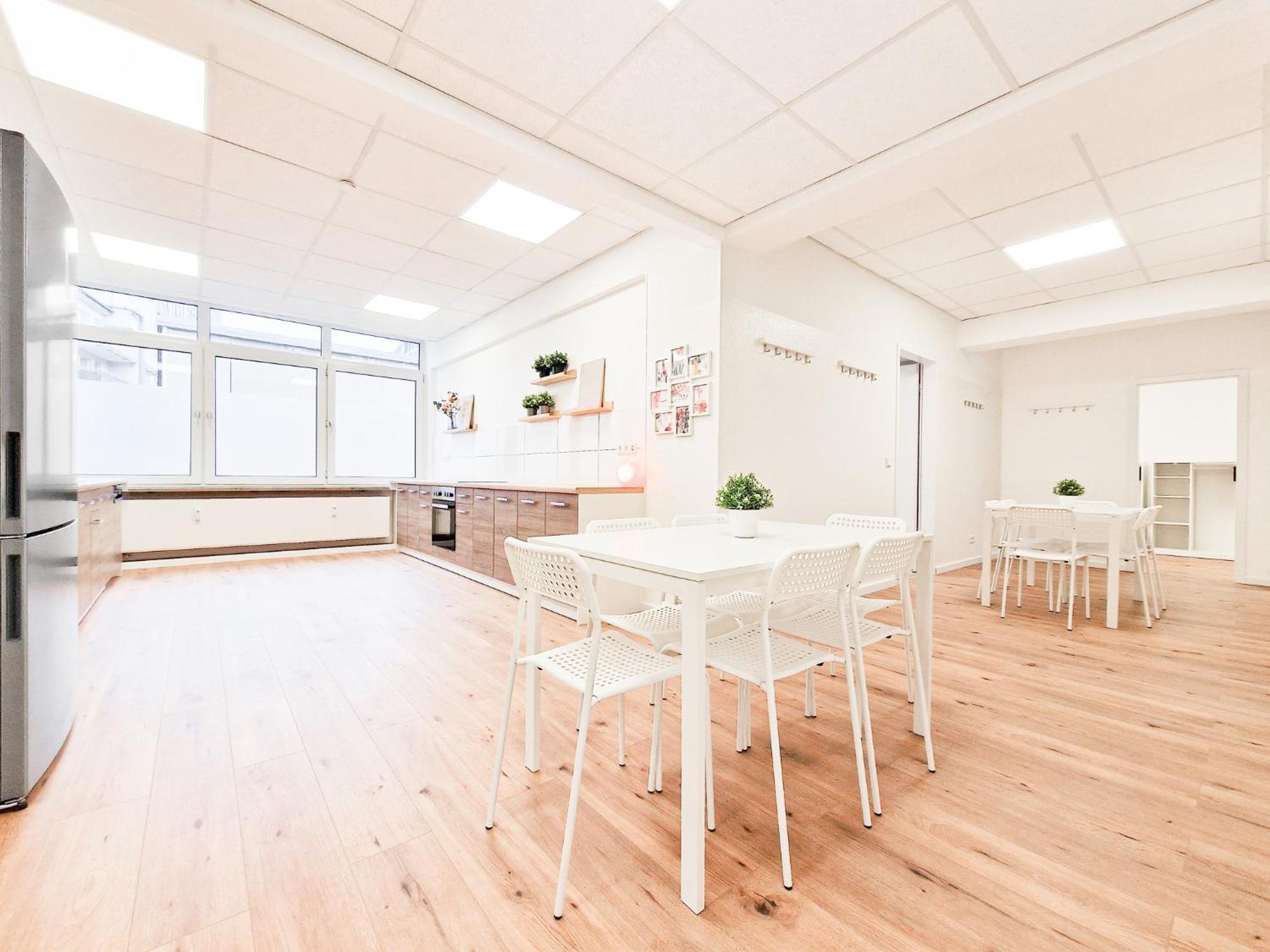 Raj Living - City Center Apartments With 5 Rooms - 10 Min Messe Dus Düsseldorf Eksteriør bilde