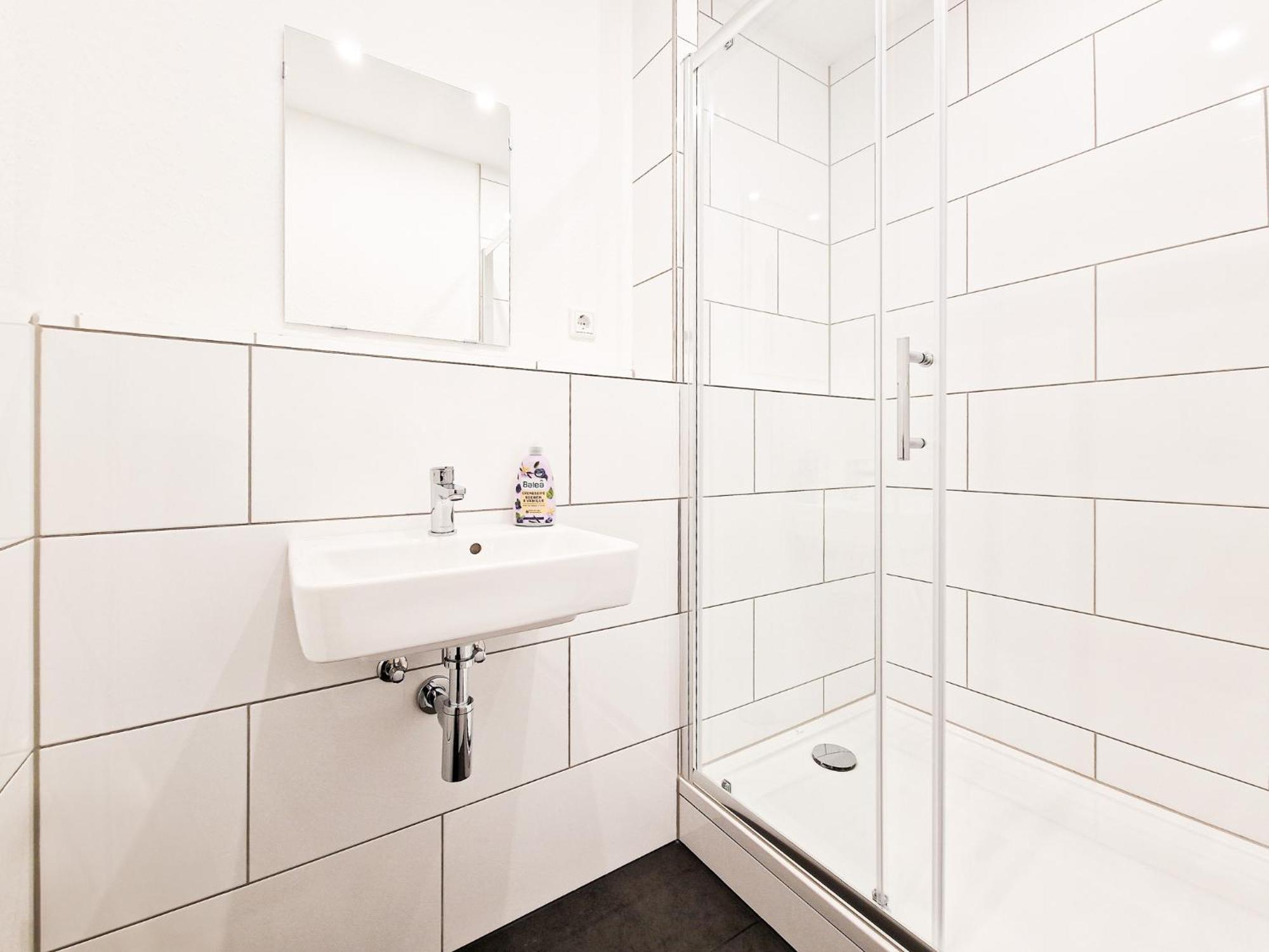 Raj Living - City Center Apartments With 5 Rooms - 10 Min Messe Dus Düsseldorf Eksteriør bilde