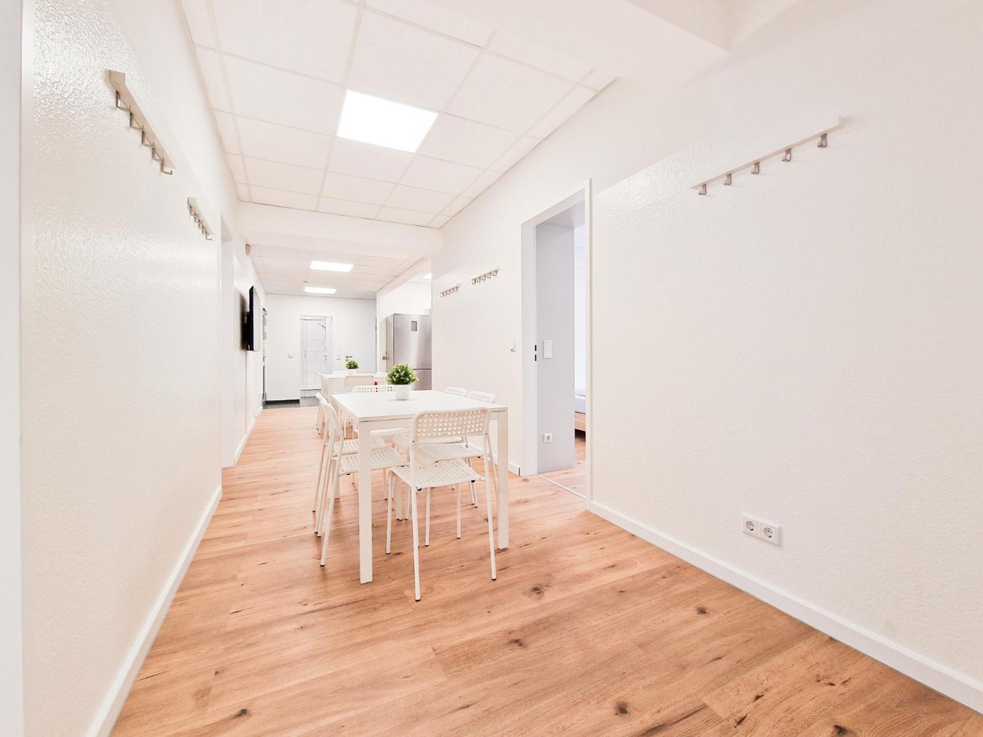 Raj Living - City Center Apartments With 5 Rooms - 10 Min Messe Dus Düsseldorf Eksteriør bilde